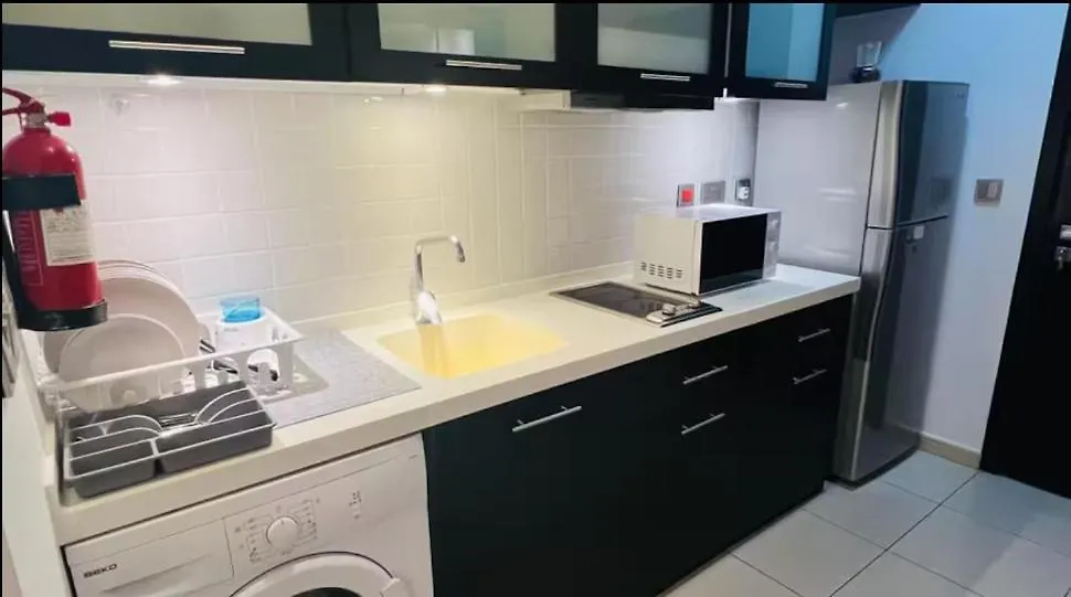 Lovely Studio Apartment In Dubai Marina